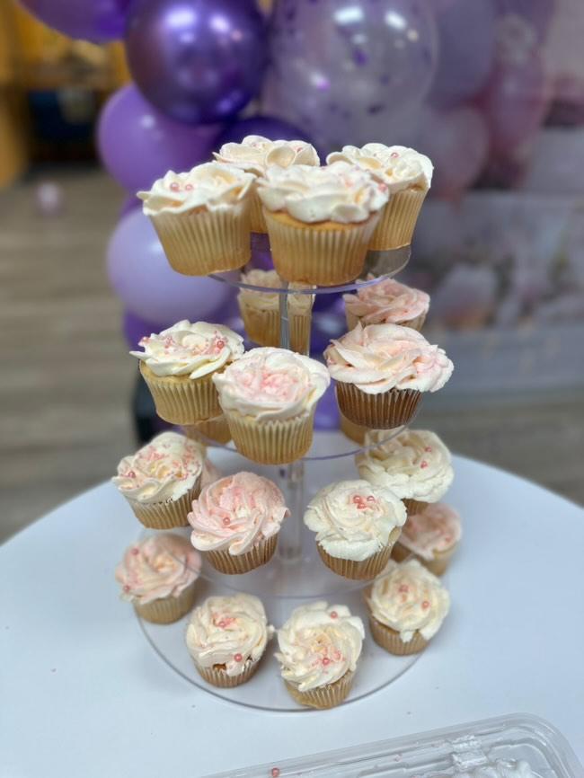 Sweet Treats Cup Cakes - Image 2